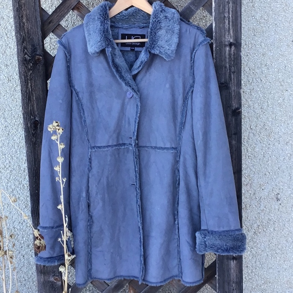 Utex Design VGUC blue suede feel button up jacket fleecy inside, side pockets
